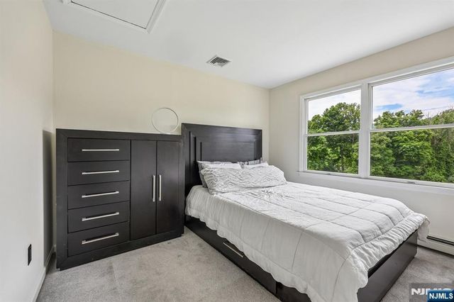 6 Comanche Trail, Vernon, NJ 07462