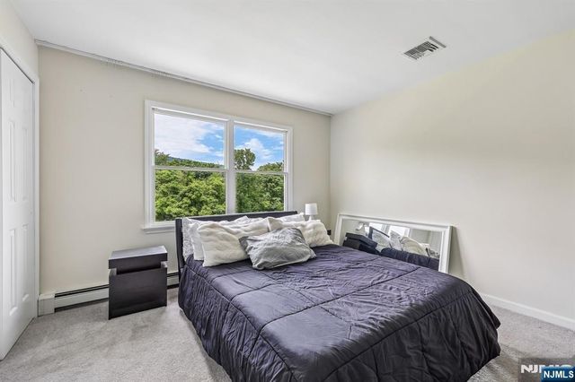 6 Comanche Trail, Vernon, NJ 07462
