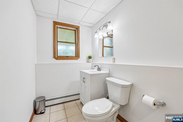 6 Comanche Trail, Vernon, NJ 07462
