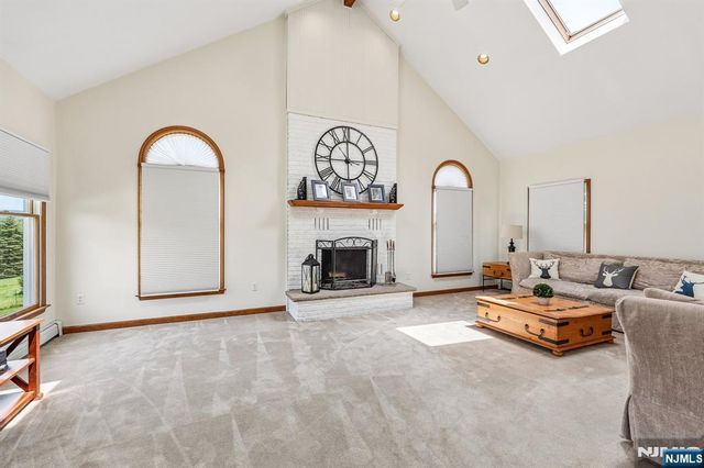 6 Comanche Trail, Vernon, NJ 07462