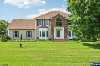 6 Comanche Trail, Vernon, NJ 07462