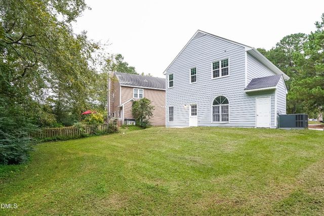 6014 River Lake Circle, Raleigh, NC 27604