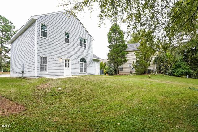 6014 River Lake Circle, Raleigh, NC 27604