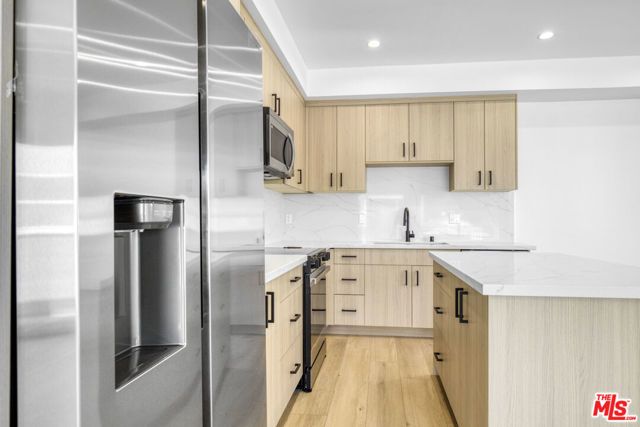 10826 Hesby Street, North Hollywood (los Angeles), CA 91601