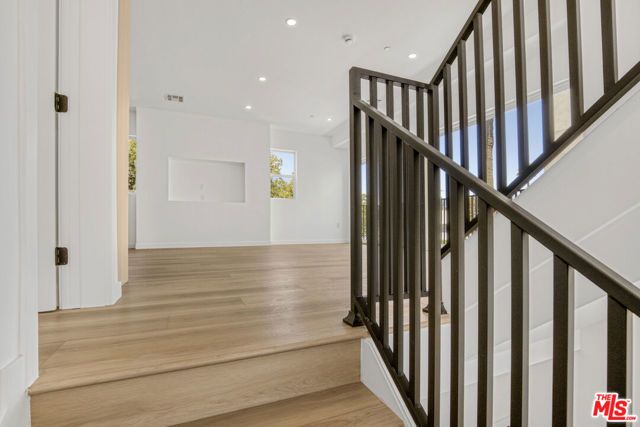 10826 Hesby Street, North Hollywood (los Angeles), CA 91601