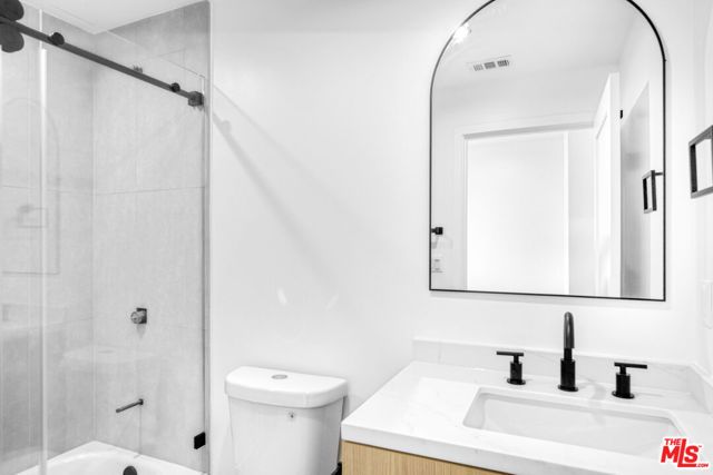 10826 Hesby Street, North Hollywood (los Angeles), CA 91601
