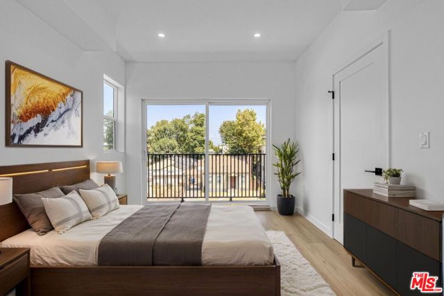 10826 Hesby Street, North Hollywood (los Angeles), CA 91601
