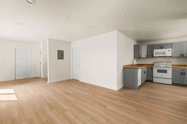 3546-3552 47th St, San Diego, CA 92105