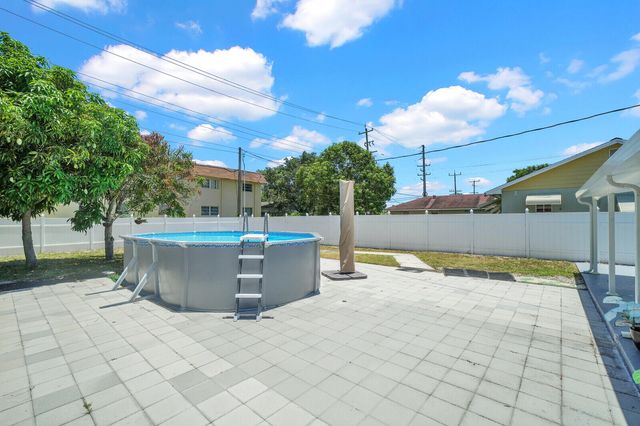 1134 S RIDGE Street, Lake Worth Beach, FL 33460