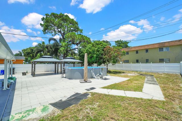 1134 S RIDGE Street, Lake Worth Beach, FL 33460