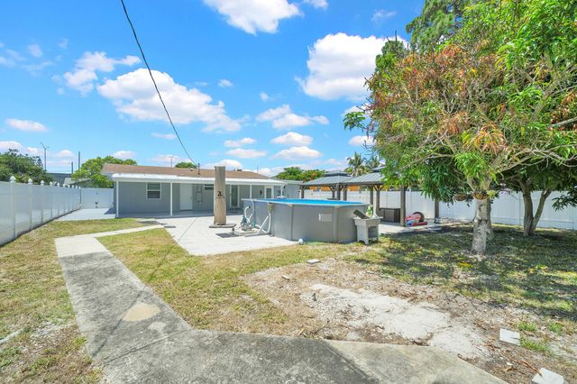 1134 S RIDGE Street, Lake Worth Beach, FL 33460