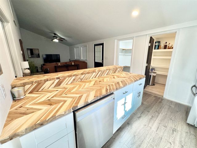 349 Northridge Drive, Gainesville, TX 76240