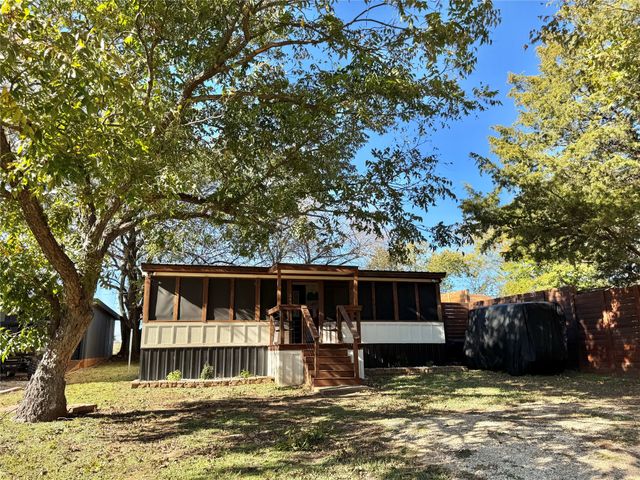 349 Northridge Drive, Gainesville, TX 76240