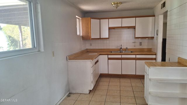 223 KELVIN Avenue, El Paso, TX 79915