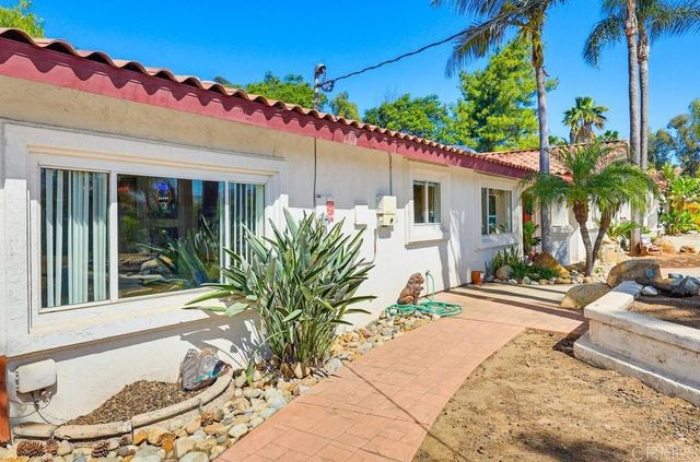 11115 Pinehurst Drive, Lakeside, CA 92040