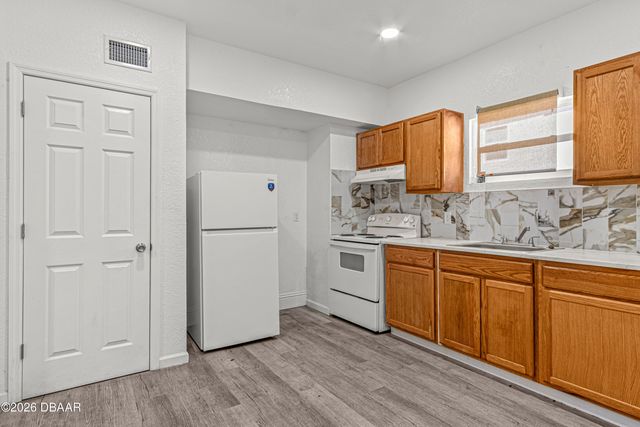 502 N Halifax Avenue, Daytona Beach, FL 32118