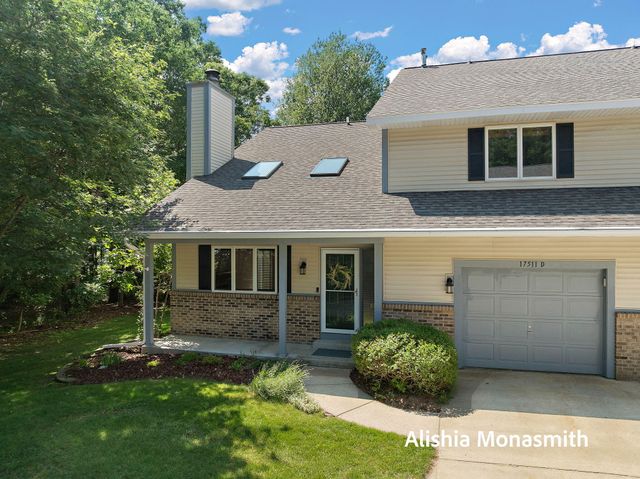 17511 Parkwood Drive D, Ferrysburg City, MI 49456