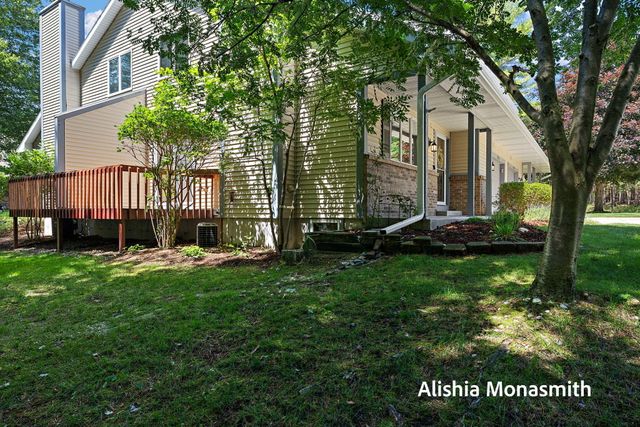 17511 Parkwood Drive D, Ferrysburg City, MI 49456