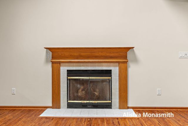 17511 Parkwood Drive D, Ferrysburg City, MI 49456