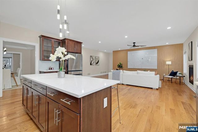 2 Maddie Court, Woodbridge, NJ 07067