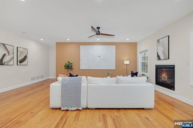 2 Maddie Court, Woodbridge, NJ 07067