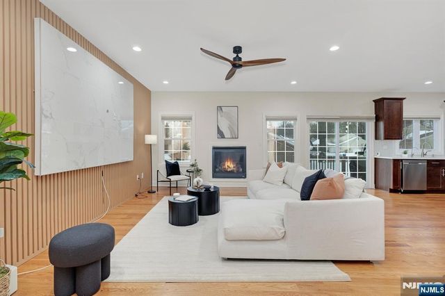 2 Maddie Court, Woodbridge, NJ 07067