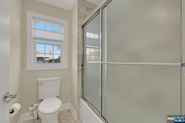 2 Maddie Court, Woodbridge, NJ 07067