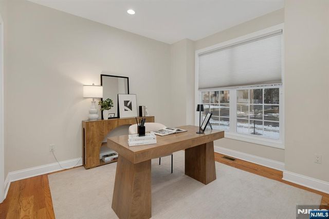 2 Maddie Court, Woodbridge, NJ 07067