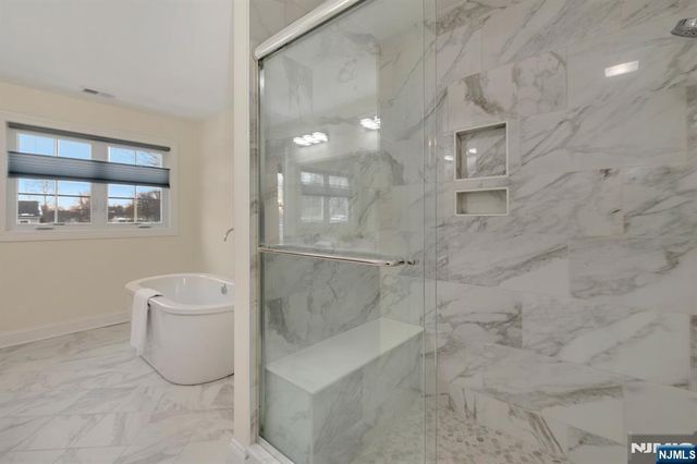 2 Maddie Court, Woodbridge, NJ 07067