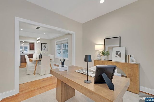 2 Maddie Court, Woodbridge, NJ 07067