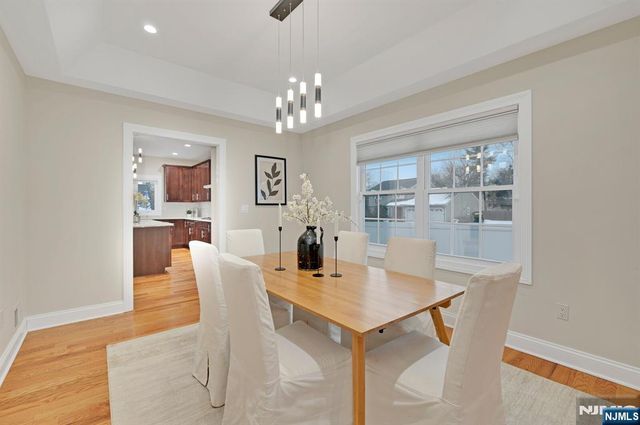 2 Maddie Court, Woodbridge, NJ 07067