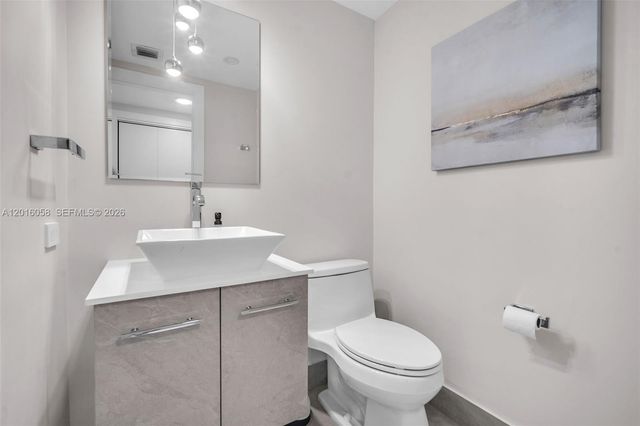 20191 E Country Club Dr 601, Aventura, FL 33180