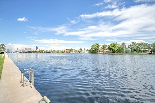 20191 E Country Club Dr 601, Aventura, FL 33180