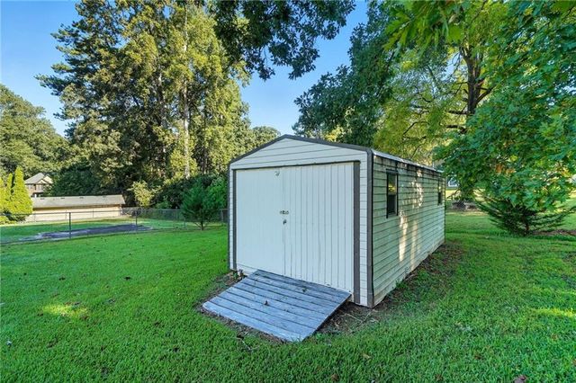 107 Douglas SE Drive, Mableton, GA 30126