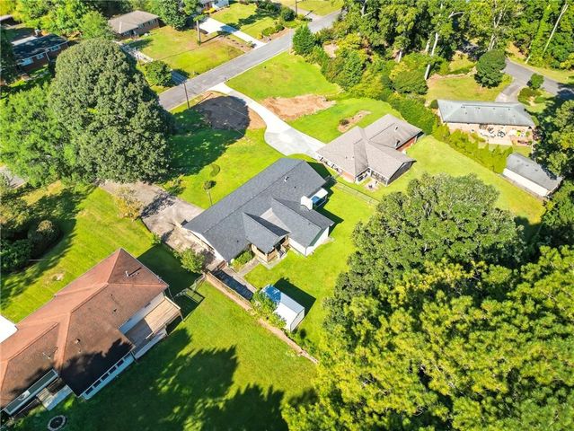 107 Douglas SE Drive, Mableton, GA 30126