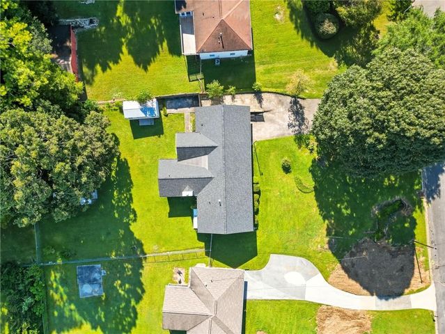 107 Douglas SE Drive, Mableton, GA 30126