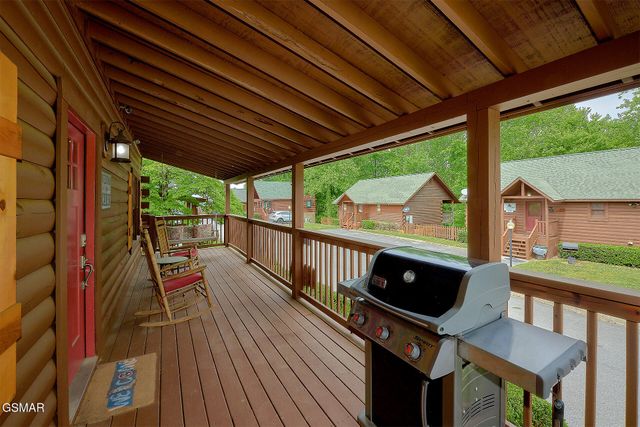 264 Moose Ridge Way, Pigeon Forge, TN 37863