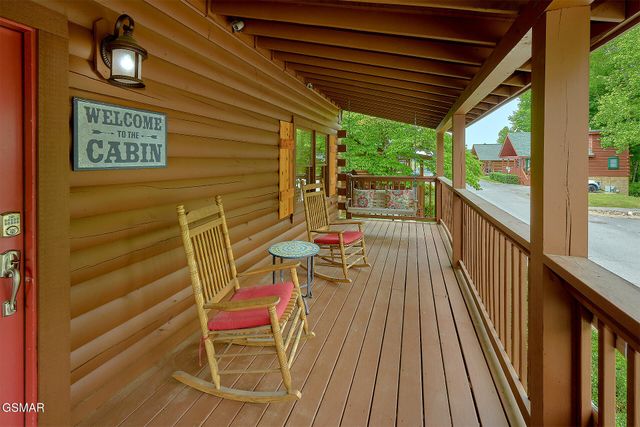 264 Moose Ridge Way, Pigeon Forge, TN 37863
