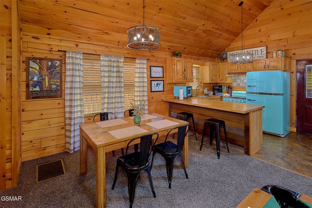 264 Moose Ridge Way, Pigeon Forge, TN 37863