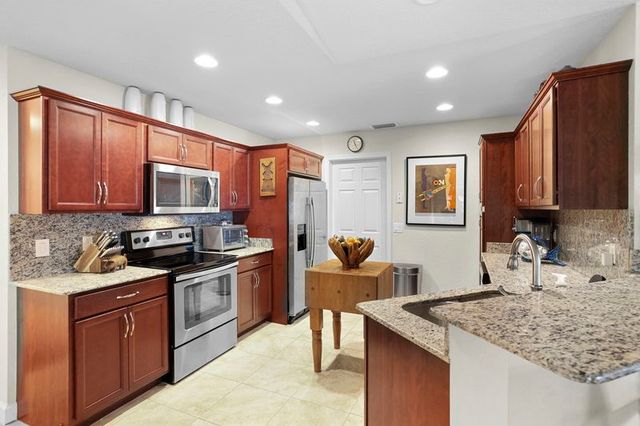 32 Ipanema Way, Fort Pierce, FL 34951