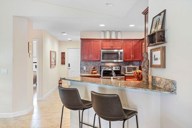 32 Ipanema Way, Fort Pierce, FL 34951