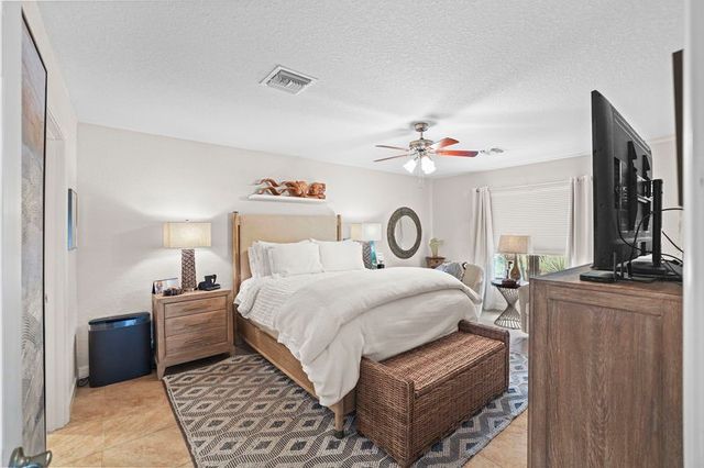 32 Ipanema Way, Fort Pierce, FL 34951