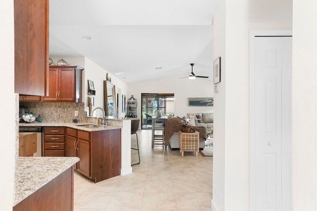 32 Ipanema Way, Fort Pierce, FL 34951