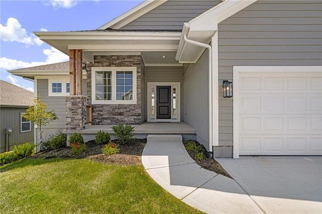 2372 W Wabash Street, Olathe, KS 66061