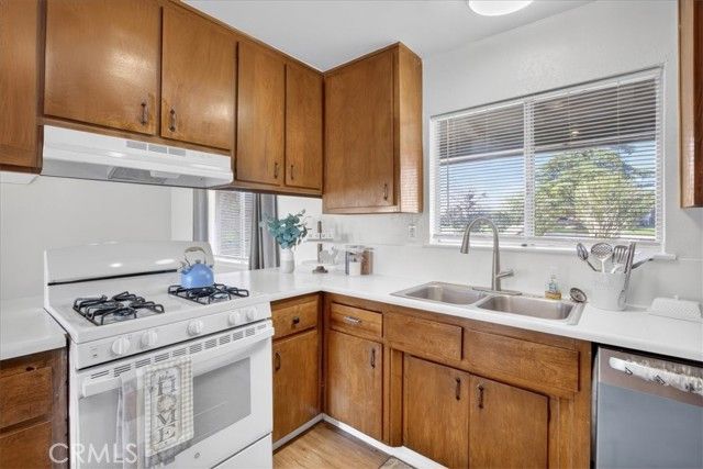 10401 Victor, Hesperia, CA 92345