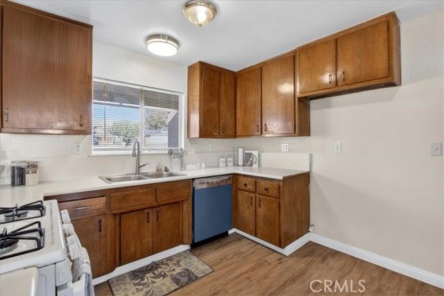 10401 Victor, Hesperia, CA 92345