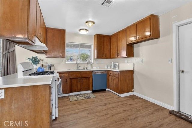 10401 Victor, Hesperia, CA 92345