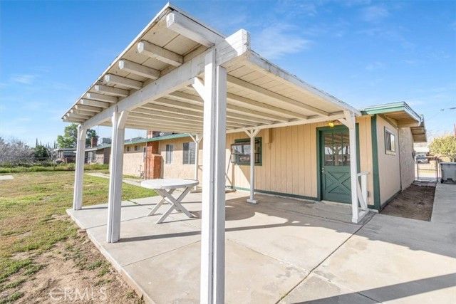 10401 Victor, Hesperia, CA 92345