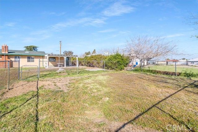 10401 Victor, Hesperia, CA 92345