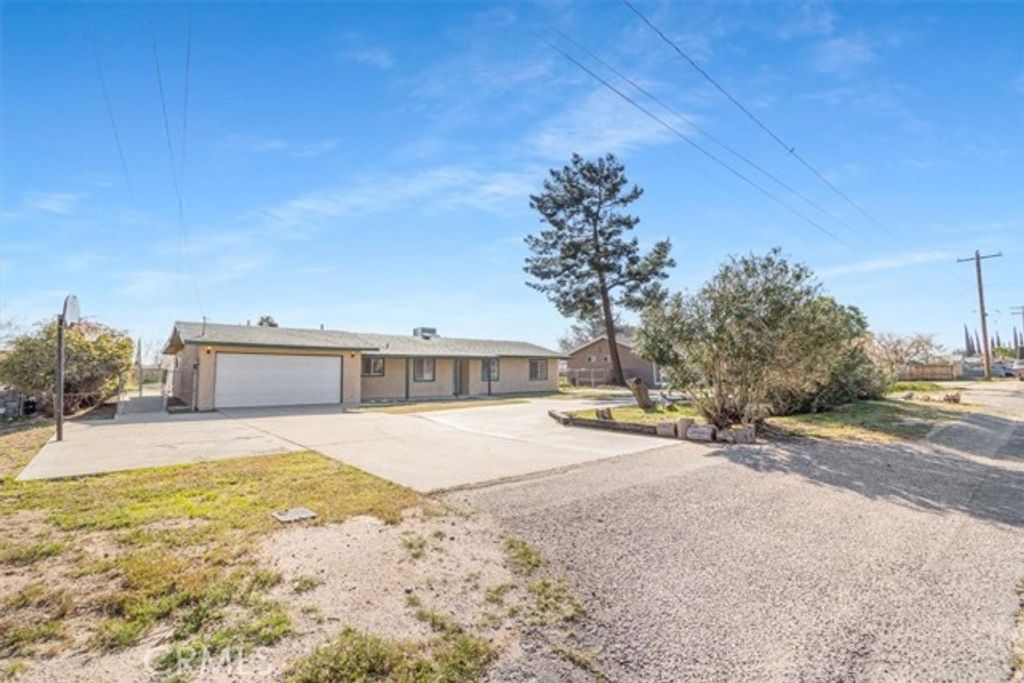 10401 Victor, Hesperia, CA 92345